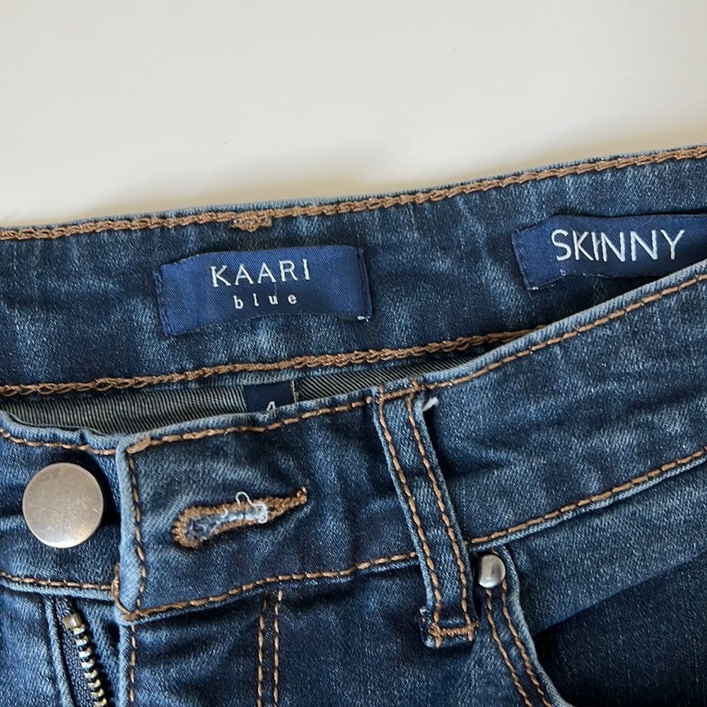 Kaari skinny Jean size 4 knee holes and raw hem